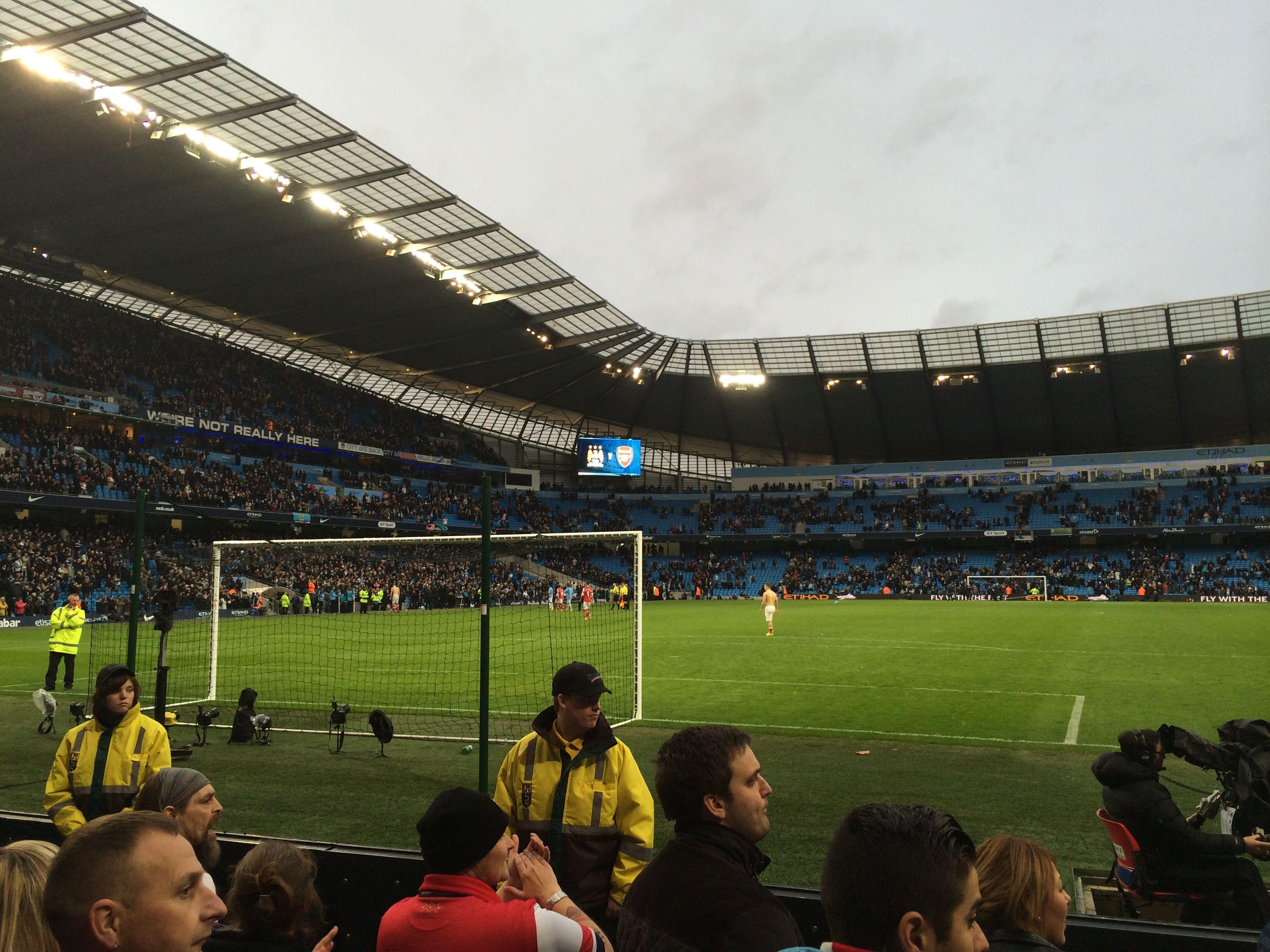 发了广泛讨 发了广泛讨